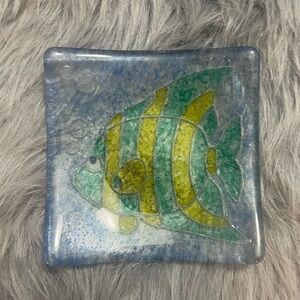 Decorative glass fish plate